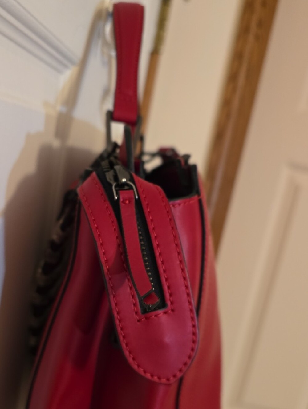 Vittoria Napoli Martine Bag – Cherry Red Leather (Excellent/Like-New Condition) - Picture 7 of 12